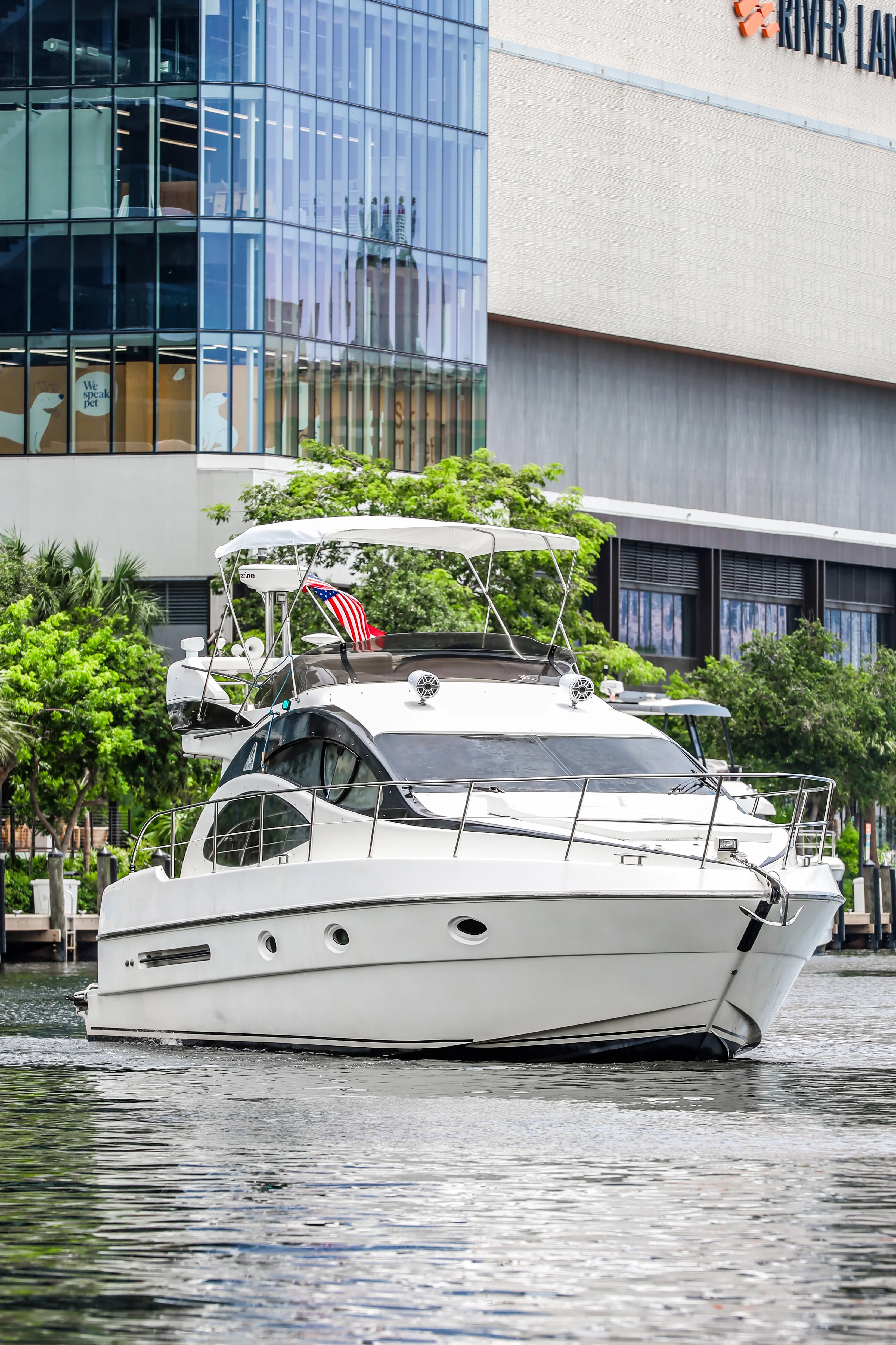 50ft Azimut Flybridge side profile